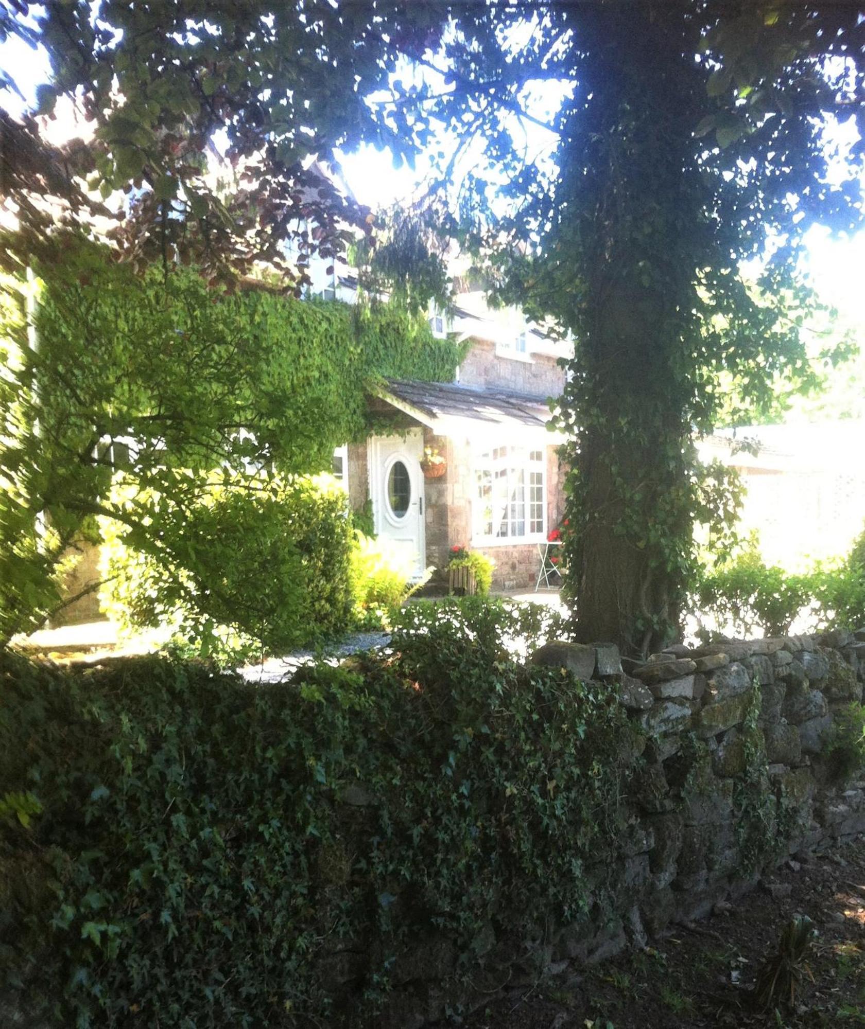 Charming Cottage Within Farmhouse Monmouth Exterior photo